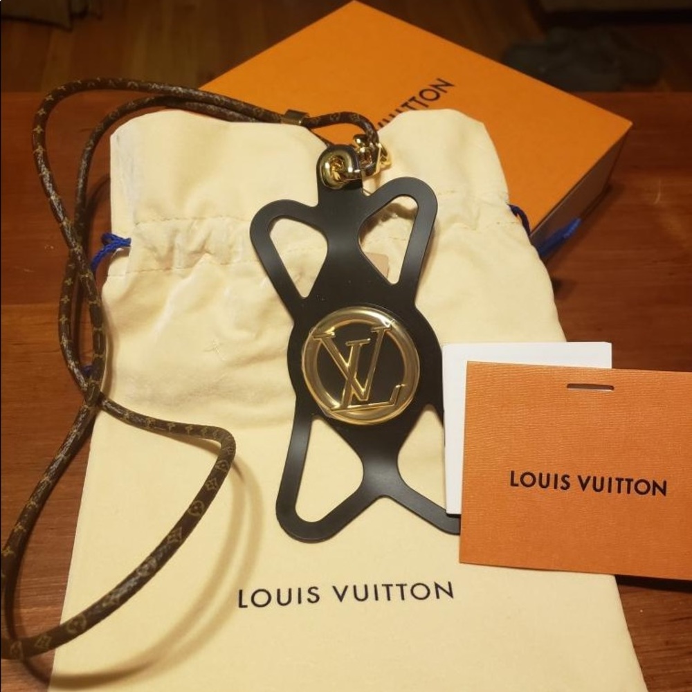 COPY - Louis Vuitton Phone Holder